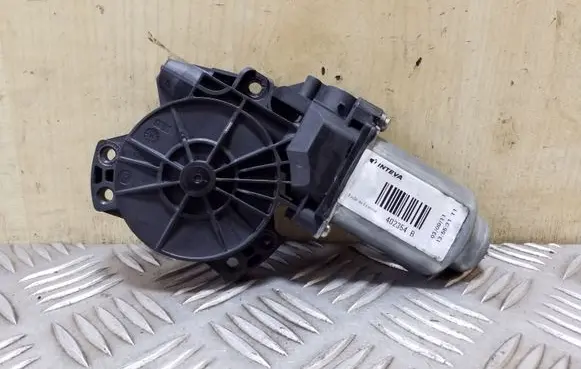 KIA Sportage Rear door window regulator motor 402354B