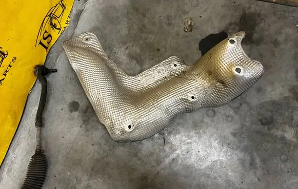 Citroen C4 II Picasso Exhaust heat shield 9675516480