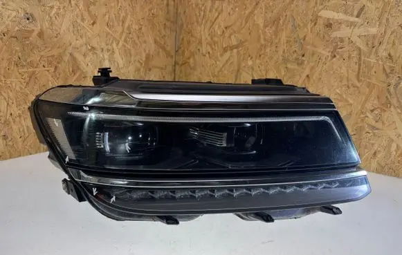 Volkswagen Tiguan Headlight/headlamp 5NB941082A KT17T71