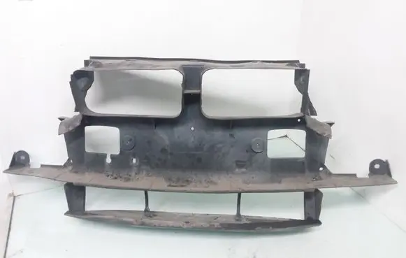 BMW 7 E38 Radiator cooling fan shroud 8125966