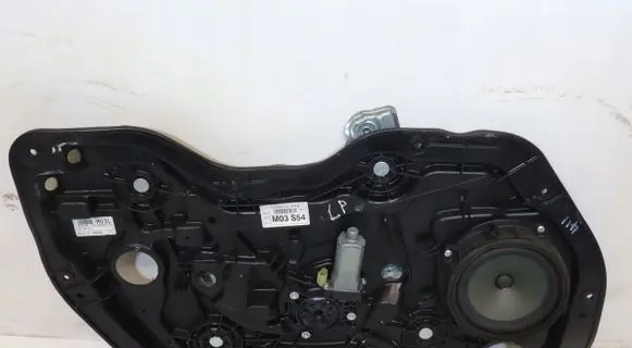 Hyundai Elantra Front window lifting mechanism without motor 824703X030