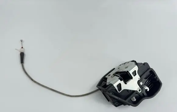 BMW 1 F20 F21 Front door lock