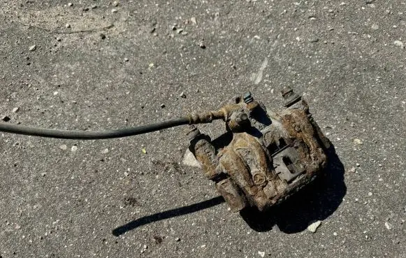 Mercedes-Benz Sprinter W901 W902 W903 W904 Rear brake caliper