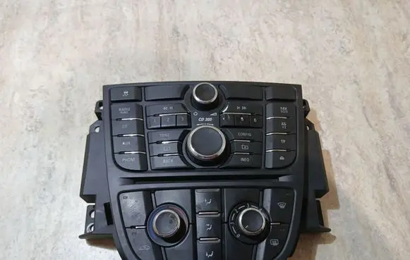 Opel Meriva B Radio/CD/DVD/GPS head unit 13346041