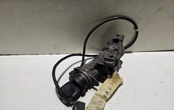Audi A4 S4 B5 8D Ignition lock 4B0905851E