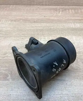 Nissan Juke I F15 Mass air flow meter 226807J600 0280218005