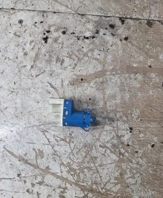 Mazda 3 I Brake pedal sensor switch 3M5T9C872AB
