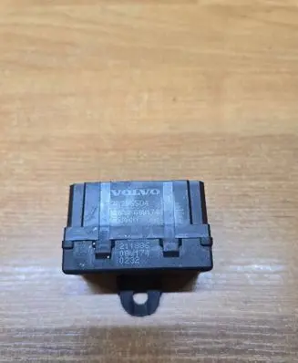 Volvo XC70 Seat heating relay 30795504 211886