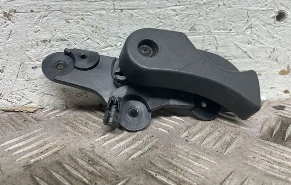 BMW 3 E90 E91 Engine bonnet (hood) release handle 107021
