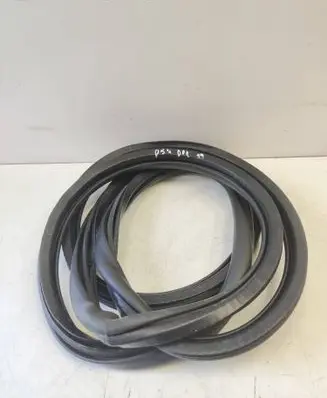 Citroen DS7 Crossback Front door rubber seal 9811537480