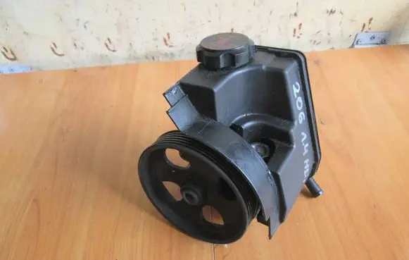 Peugeot 206 Power steering pump 9638364580