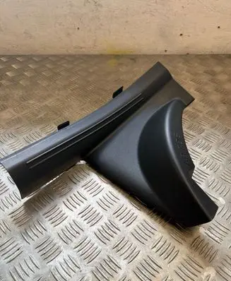 KIA Niro Rear sill trim cover 85886AO000