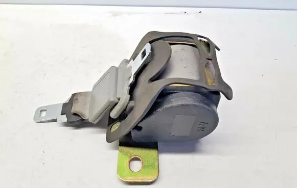 Renault Scenic I Middle seatbelt (rear) A504452 nr8397