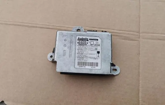 Renault Megane II Airbag control unit/module 8200246184E