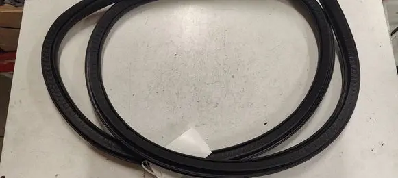 Volvo V40 Rear door rubber seal (on body)