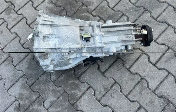 BMW 5 F10 F11 Manual 6 speed gearbox 7609460