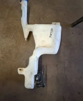 Ford Fiesta Windshield washer fluid reservoir/tank 8A6117B613AD