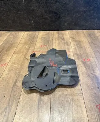 Mercedes-Benz CLS C218 X218 Timing belt guard (cover) a6420105667