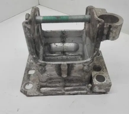 Audi A8 S8 D3 4E Front bumper mounting bracket 4E0807134A 5232301
