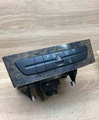 Mercedes-Benz E W211 Hazard light switch A2116800552