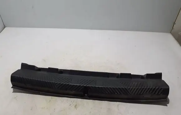 BMW i5 G60 Trunk/boot sill cover protection 5A09330