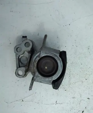 Land Rover Evoque II Engine mount bracket K8D27M121AE A1SI9CU3