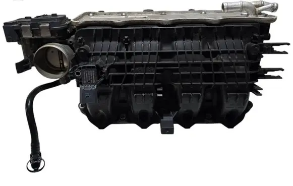 Volkswagen PASSAT B8 Intake manifold 04E145749F