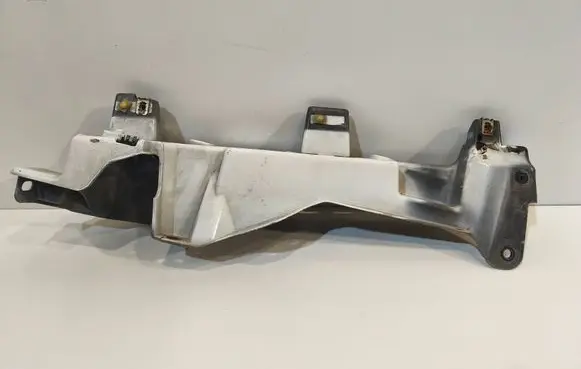 Renault Kangoo II Fender mounting bracket 631226477R