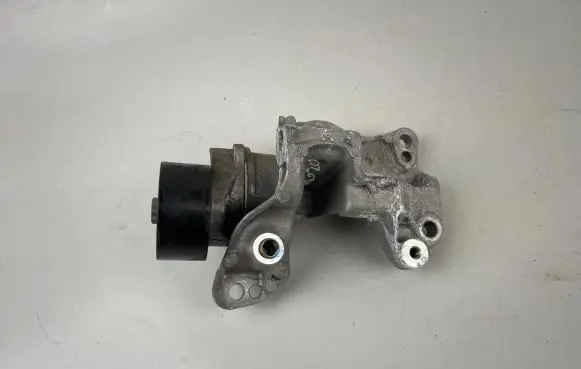 Peugeot 208 I Generator/alternator bracket 9812038180