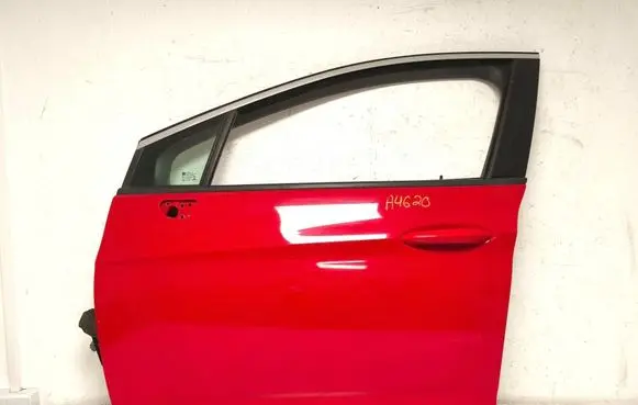 Opel Astra K Front door