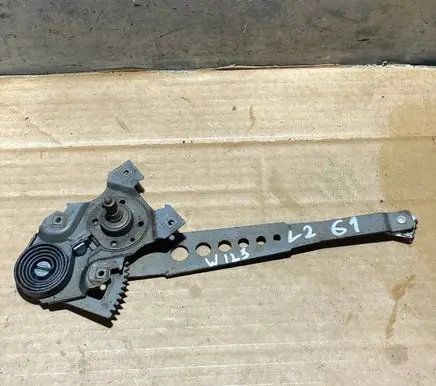 Mercedes-Benz W123 Rear door manual window regulator 1237301446