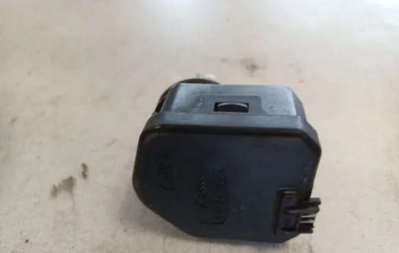 Volkswagen Golf IV Headlight level adjustment motor 1J0941295C
