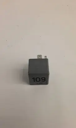 Audi A6 S6 C6 4F Other relay 1j090638a