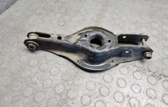 BMW 4 F32 F33 Rear upper control arm/wishbone 6867540
