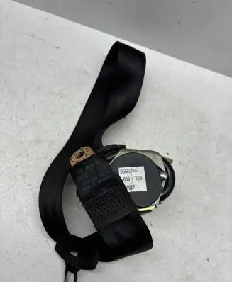 Middle seatbelt (rear)