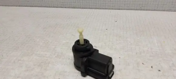 Seat Leon (1M) Headlight level adjustment motor 1J0941295B