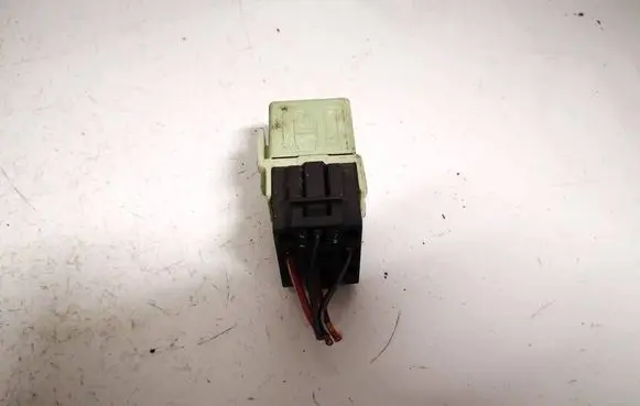 BMW X3 E83 Other relay 61368373700