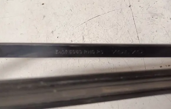 Volvo V40 Windshield/front glass wiper blade 31276063