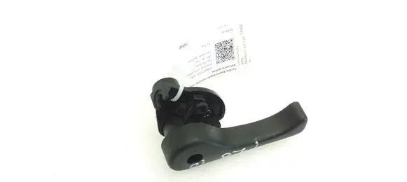 Hyundai i20 (PB PBT) Engine bonnet (hood) release handle