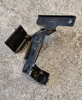 Jaguar XF X250 Bracket in trunk/boot 9X233490BD 9X233490