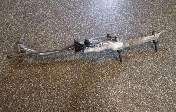 Front wiper linkage