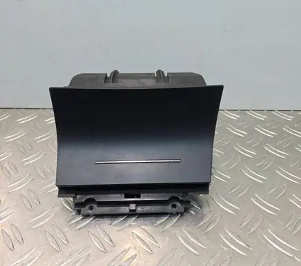 Skoda Octavia Mk2 (1Z) Car ashtray 1Z1857962B 1Z1863077A