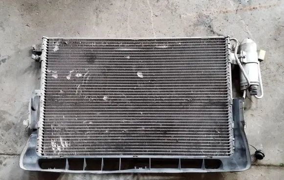 Volvo XC90 A/C cooling radiator (condenser)