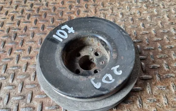 Volkswagen Sharan Crankshaft pulley 02810523A
