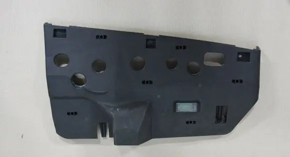 Volkswagen Touareg II Dashboard lower bottom trim panel 7P1863082 7P1863098