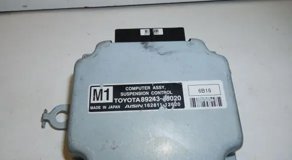 Lexus RX 450H Air suspension control unit module (rear) 8924348020