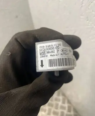 KIA Sorento Airbag deployment crash/impact sensor 959203E600 22060101 5WK43852
