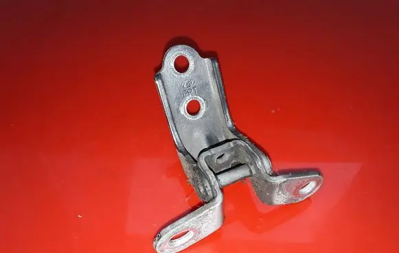 Hyundai i40 Rear door lower hinge A046057
