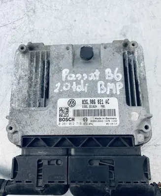 Volkswagen PASSAT B6 Engine control unit/module 03G906021AC 03G906021 0281012719