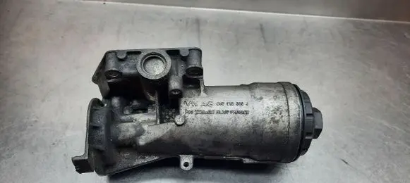 Volkswagen PASSAT B6 Oil filter cover 045115389J
